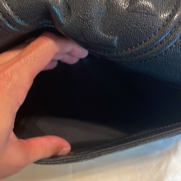 Tory Burch Glossy Goatskin Chain Bag - Picture 13 of 13